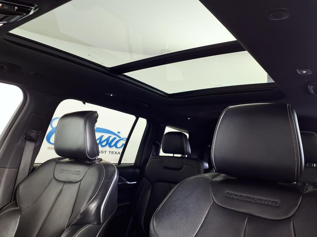 Used 2022 Jeep Grand Cherokee L Overland w/ Luxury Tech Group IV image 14