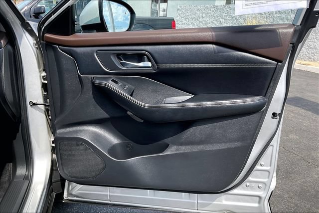 Certified 2023 Nissan Rogue SV w/ SV Premium B Package FWD image 23