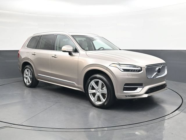Used 2024 Volvo XC90 B5 Core AWD/4WD image 2