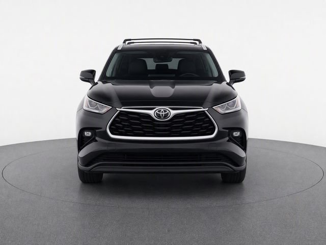 Used 2020 Toyota Highlander XLE AWD/4WD image 5