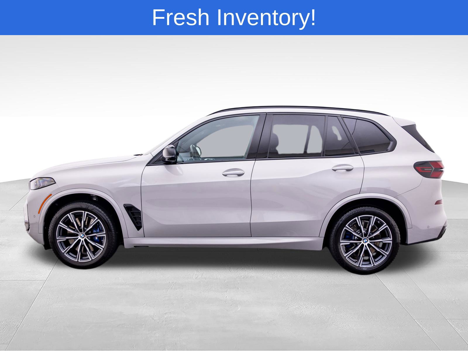 Certified 2025 BMW X5 M60i AWD/4WD image 2