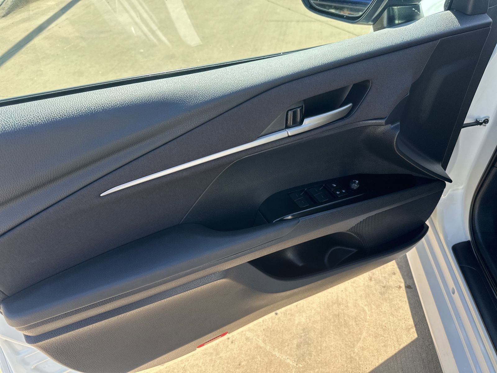 Used 2025 Toyota Camry LE image 16