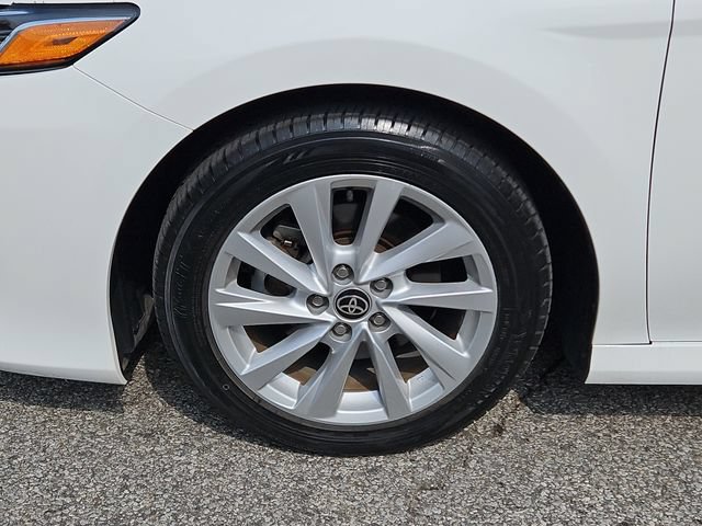 Used 2023 Toyota Camry LE FWD image 5