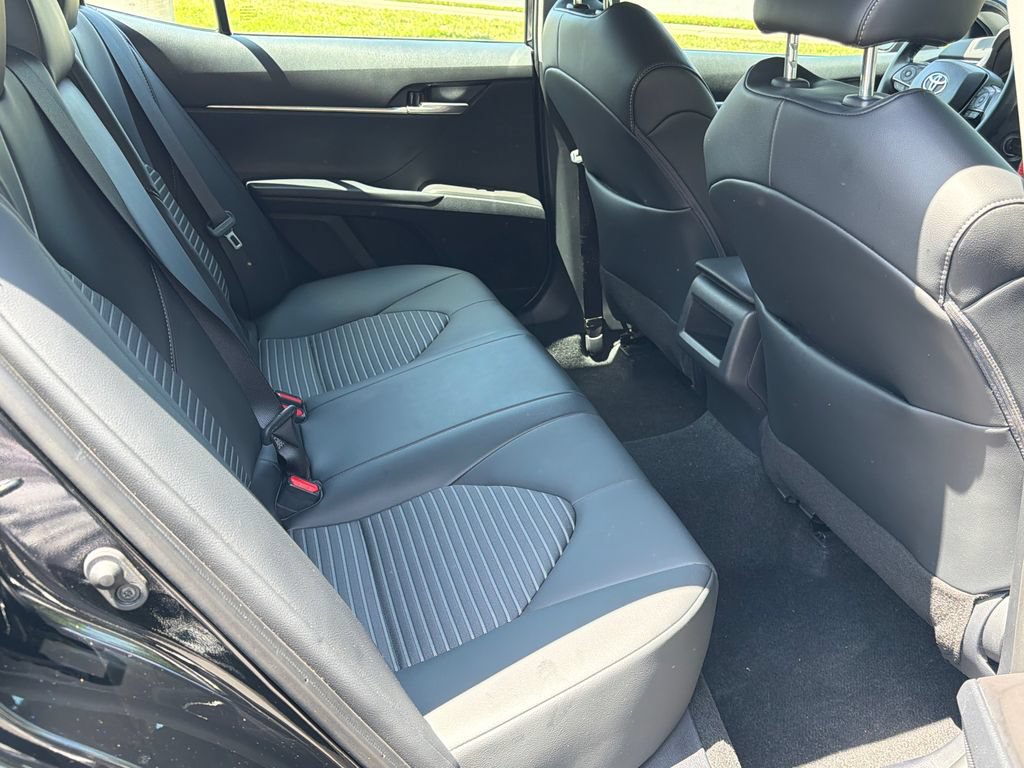 Used 2024 Toyota Camry SE FWD image 12