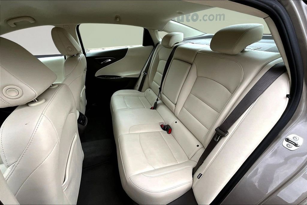 Used 2024 Chevrolet Malibu LT image 21