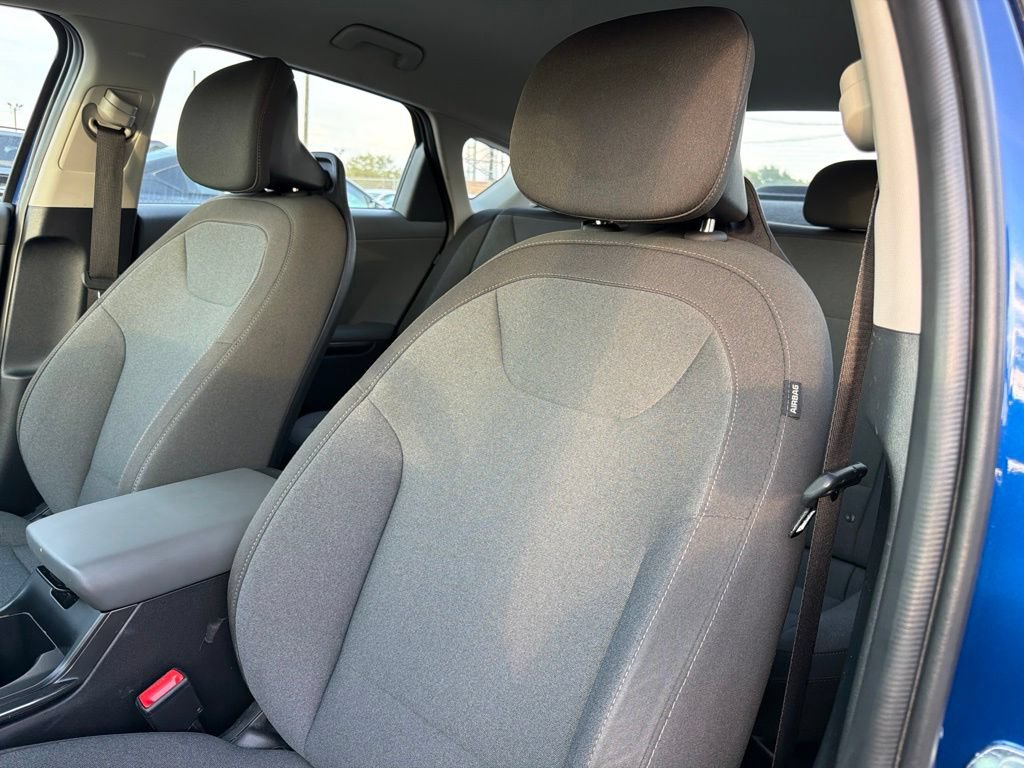 Used 2025 Kia K4 FWD image 19
