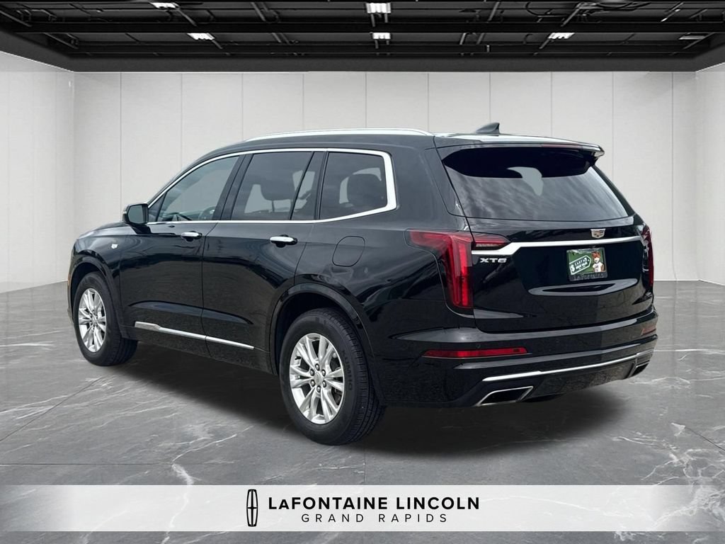 Used 2021 Cadillac XT6 Luxury w/ LPO, Floor Liner Package FWD image 3