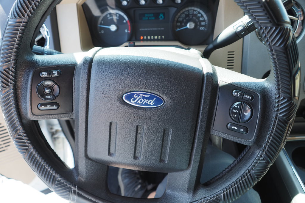 Used 2015 Ford F250 XLT w/ Camper Package AWD/4WD image 27