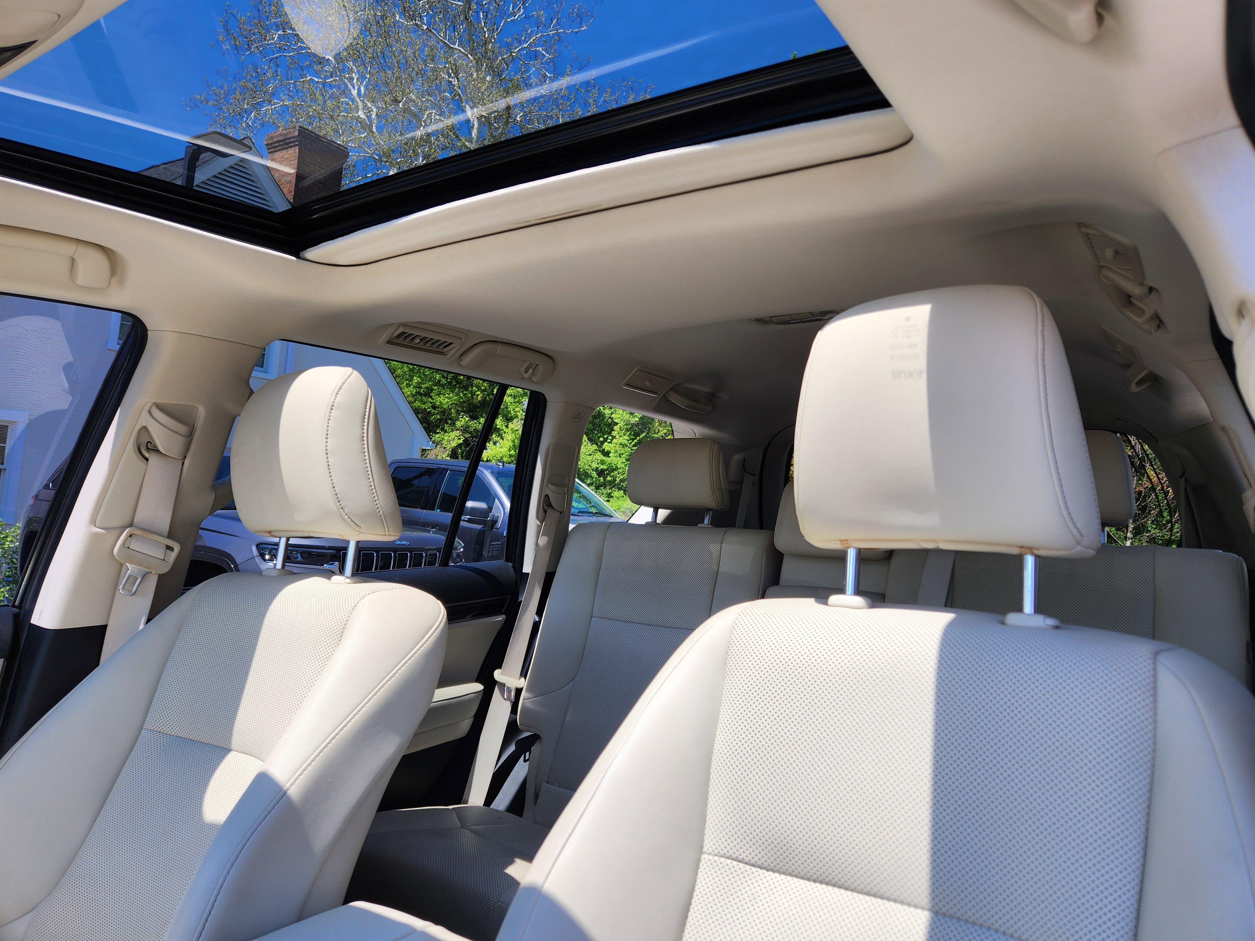 Used 2023 Lexus GX 460 Premium w/ Premium Package AWD/4WD image 12