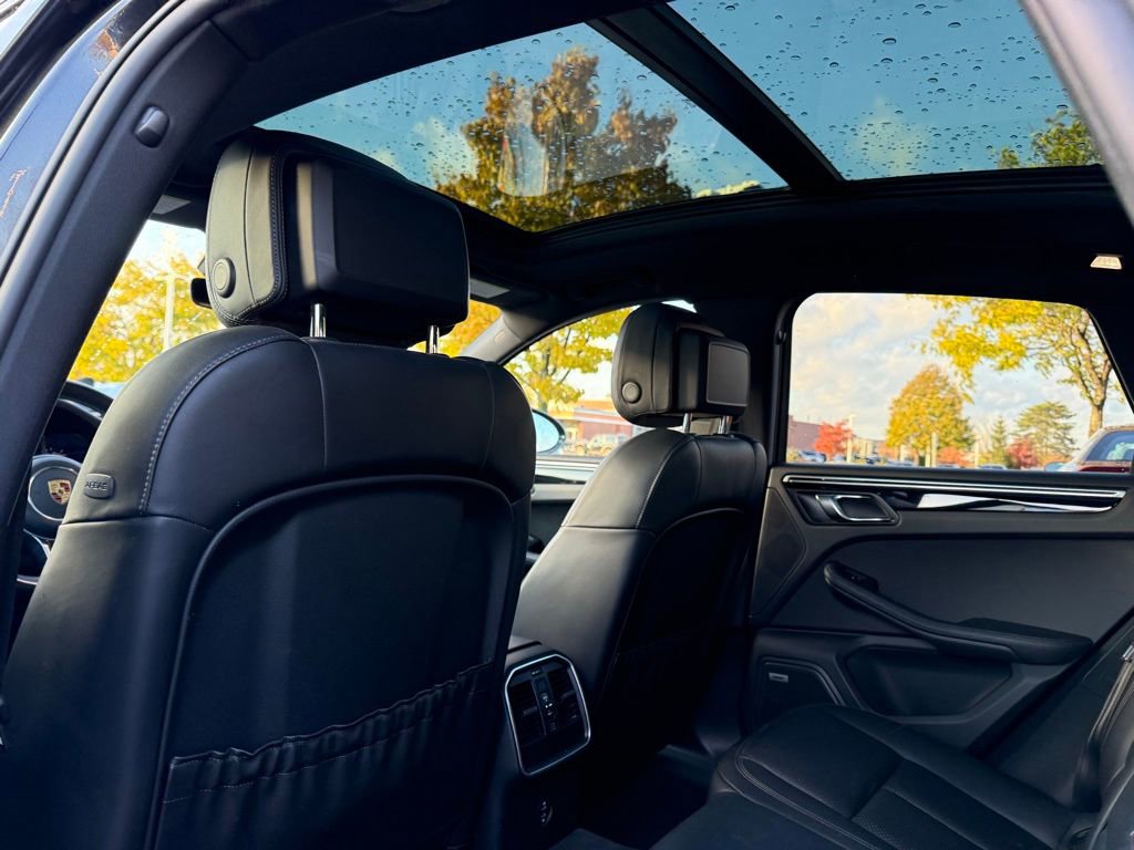 Used 2021 Porsche Macan image 16