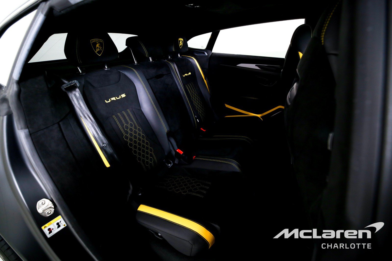 Used 2024 Lamborghini Urus Performante AWD/4WD image 24