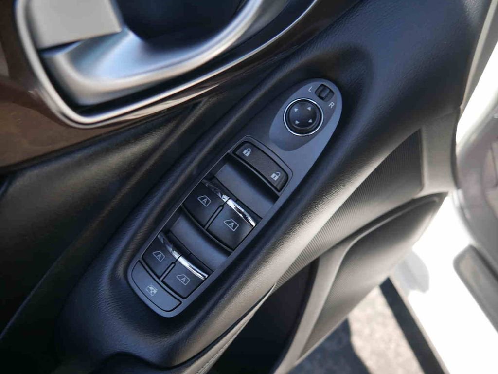 Used 2018 INFINITI Q50 Luxe w/ Cargo Package (L95) image 20