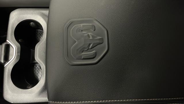 New 2026 RAM 1500 Laramie w/ Chrome Appearance Group AWD/4WD image 19