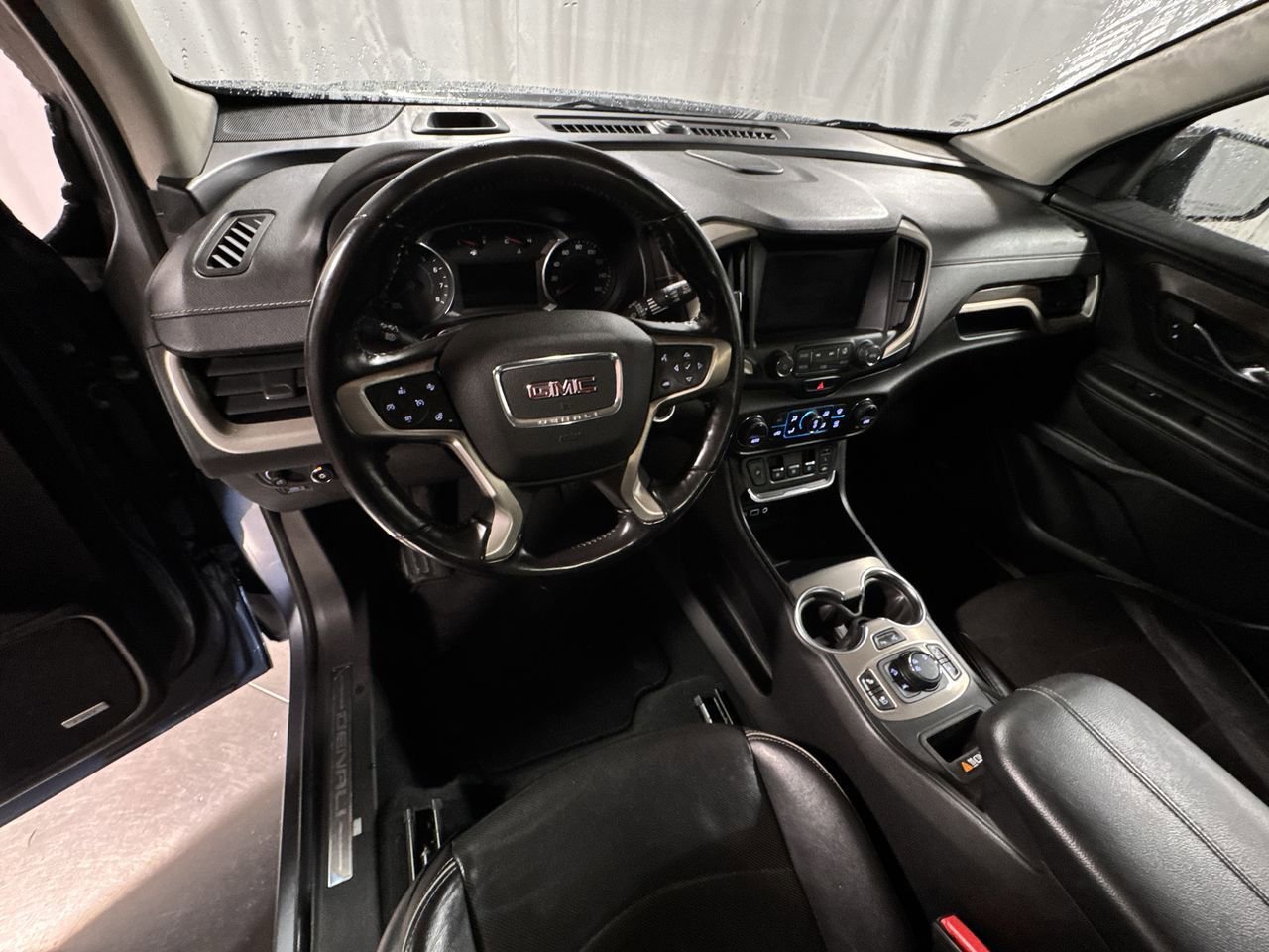 Used 2018 GMC Terrain Denali w/ Advanced Safety Package image 15