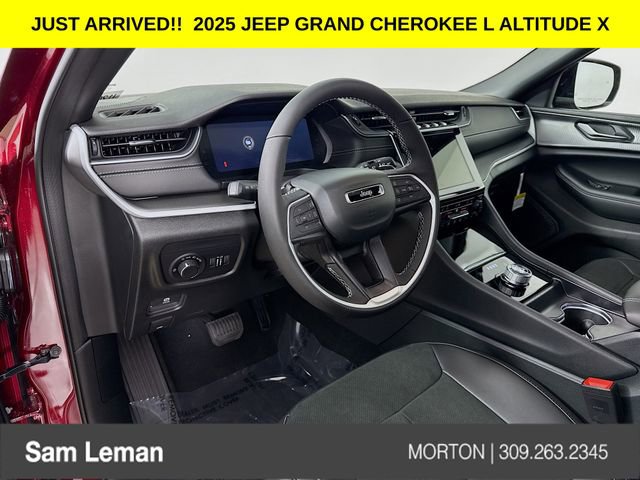 New 2025 Jeep Grand Cherokee L Altitude image 9