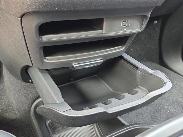 New 2026 Chrysler Voyager LX image 31
