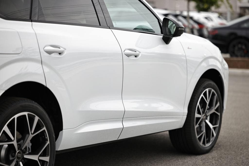 New 2026 Audi Q3 quattro 2.0T AWD/4WD image 8