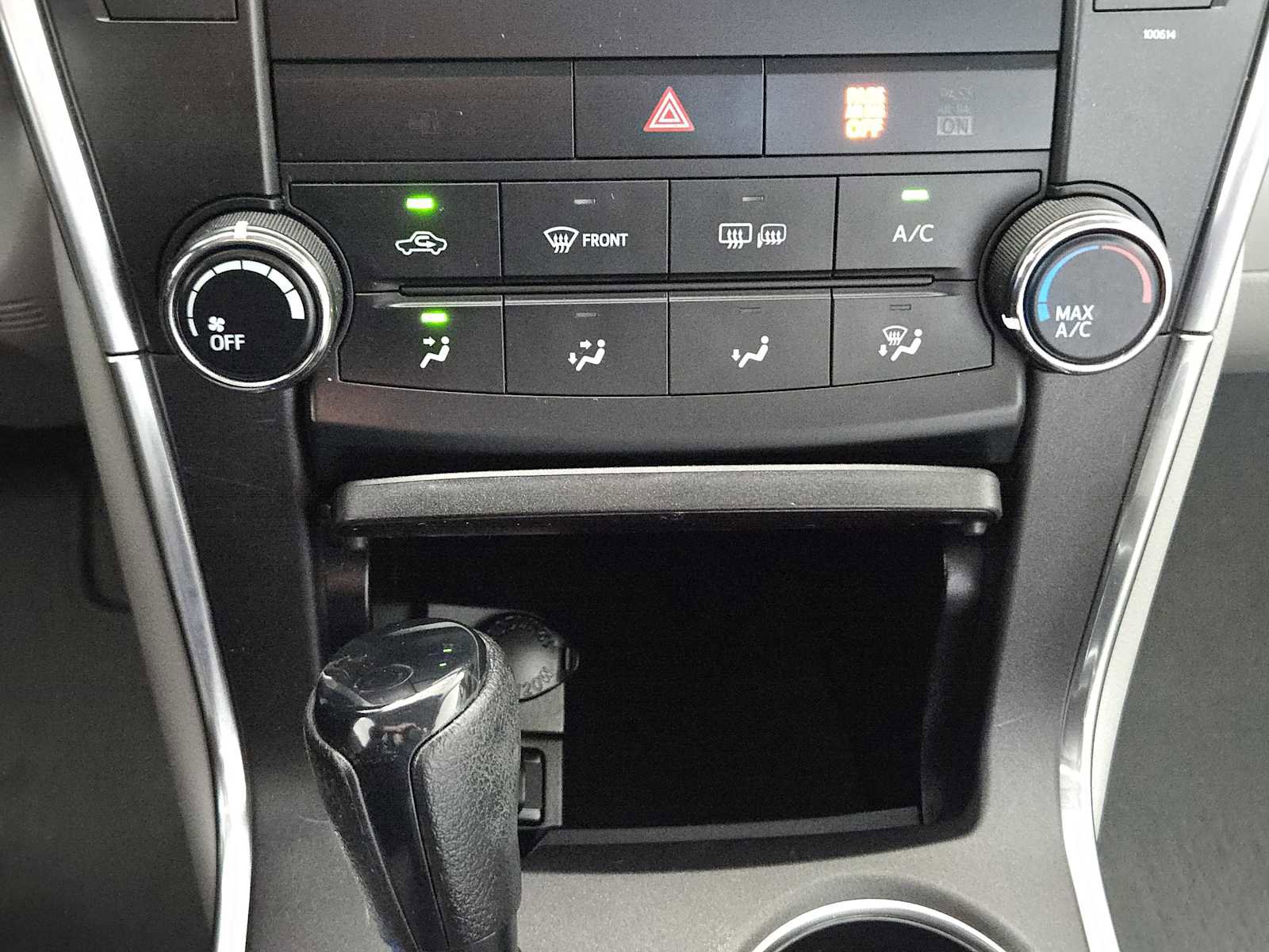 Used 2016 Toyota Camry LE image 19