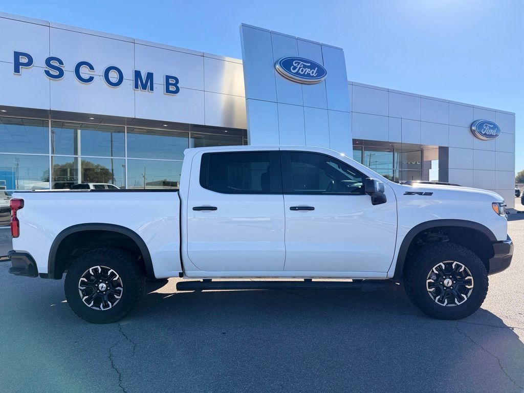 Used 2024 Chevrolet Silverado 1500 ZR2 w/ Technology Package image 6