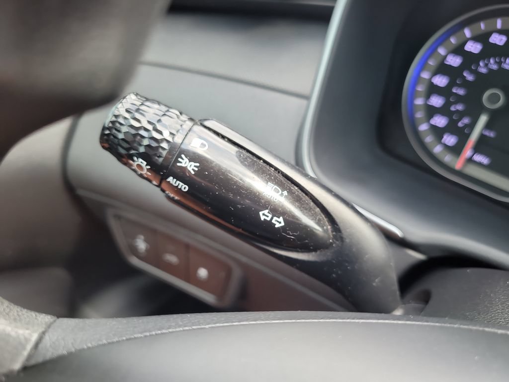 Used 2024 Hyundai Santa Cruz SE FWD image 27