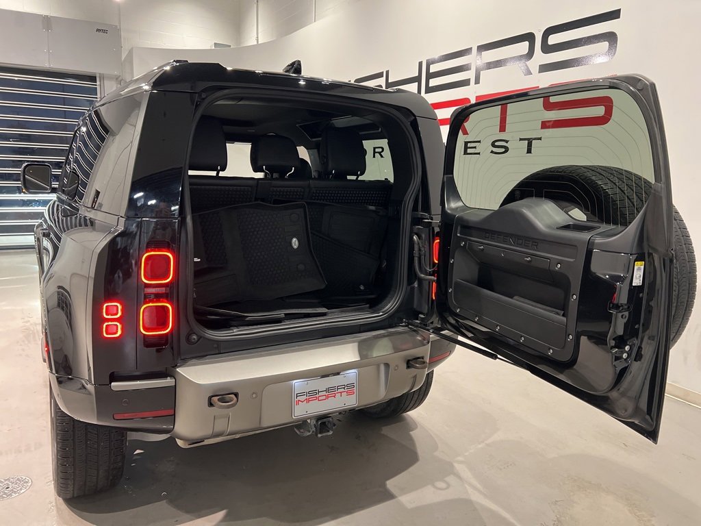 Used 2021 Land Rover Defender 90 X-Dynamic S image 24