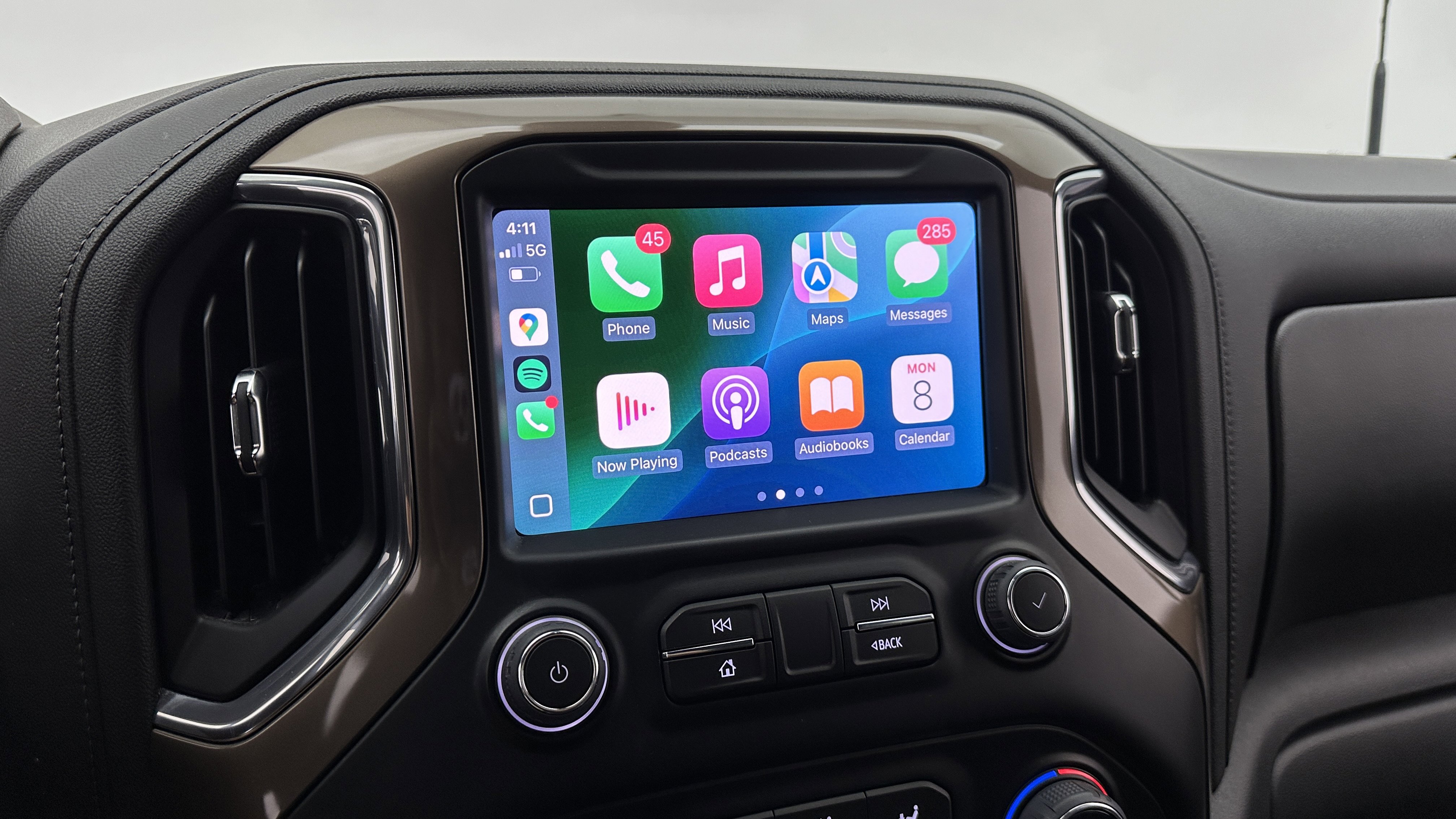 Used 2023 Chevrolet Silverado 2500 High Country w/ Z71 Off-Road Package image 6