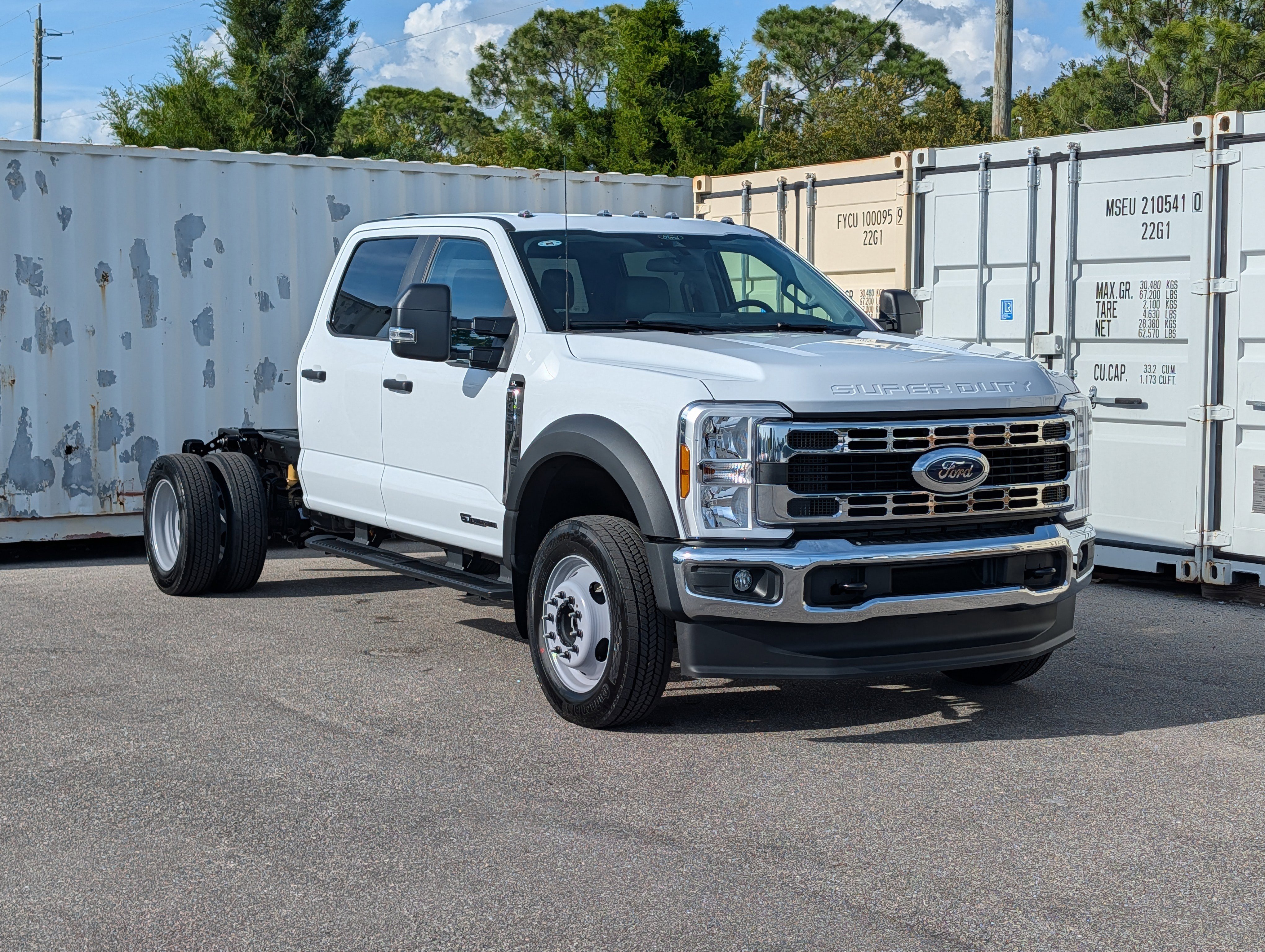 New 2026 Ford F450 4x4 Crew Cab Super Duty video 3