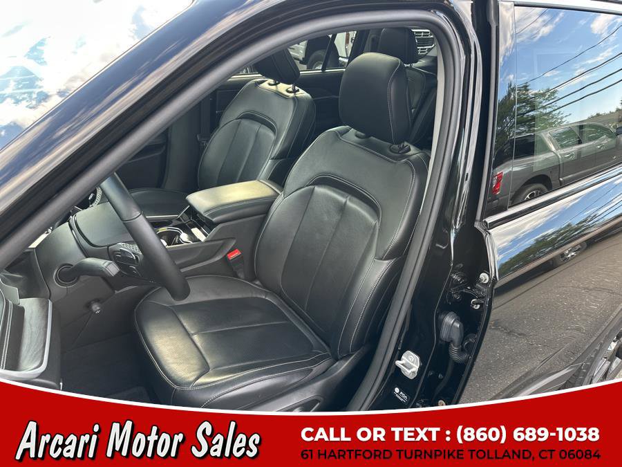 Used 2022 Jeep Grand Cherokee L Limited w/ Luxury Tech Group II image 16