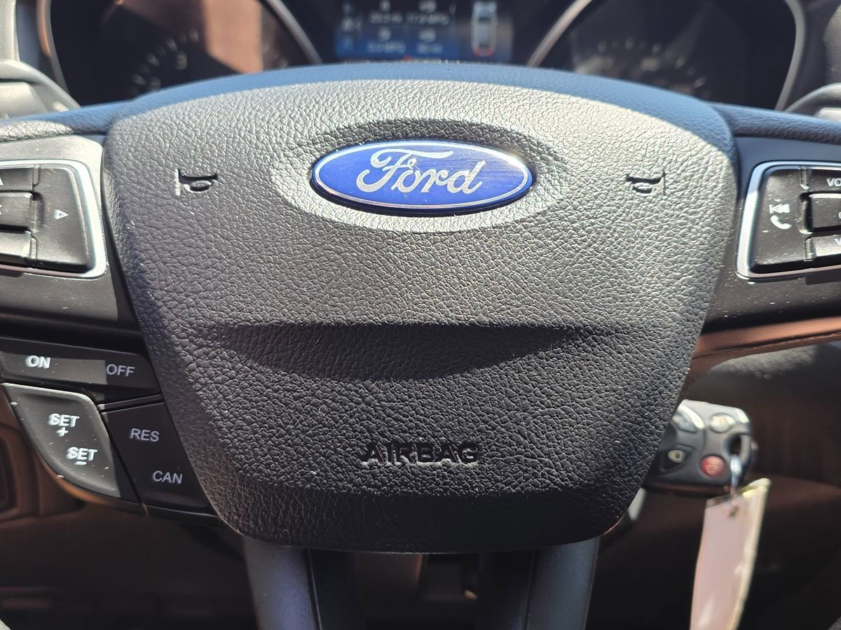 Used 2017 Ford Focus SEL FWD image 31