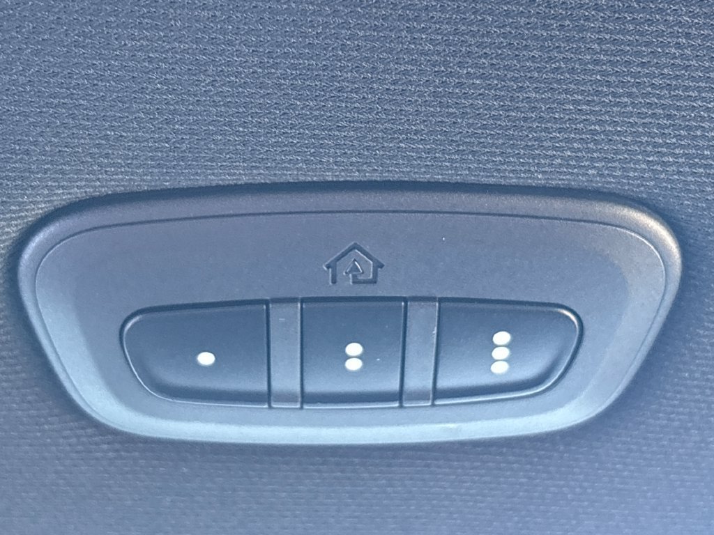 New 2025 RAM 3500 Laramie AWD/4WD image 40