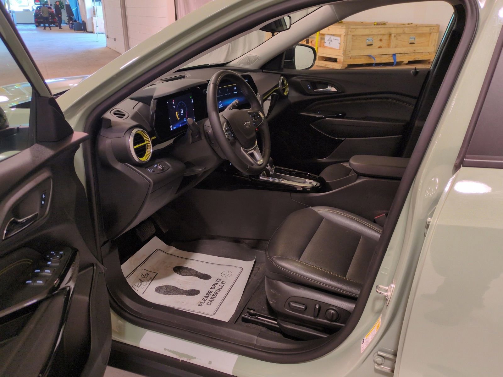 Used 2024 Chevrolet Trax ACTIV w/ Sunroof Package FWD image 15
