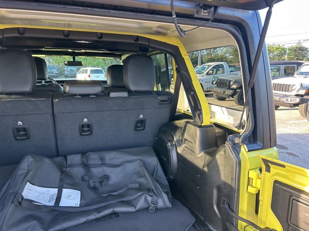 Used 2023 Jeep Wrangler Unlimited Sahara w/ Cold Weather Group image 33