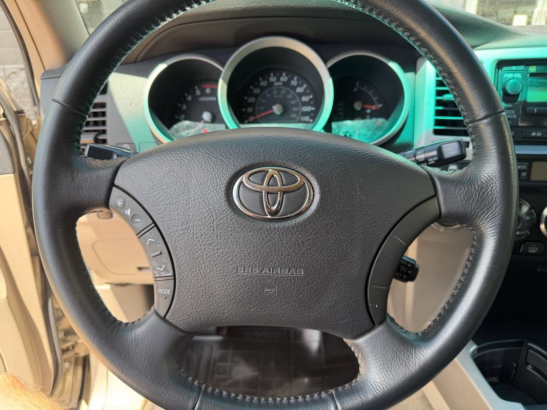 Used 2008 Toyota 4Runner SR5 AWD/4WD image 30