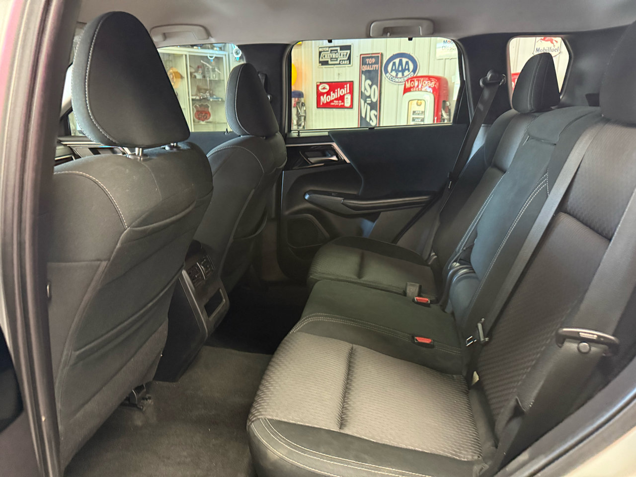 Used 2022 Mitsubishi Outlander ES image 19