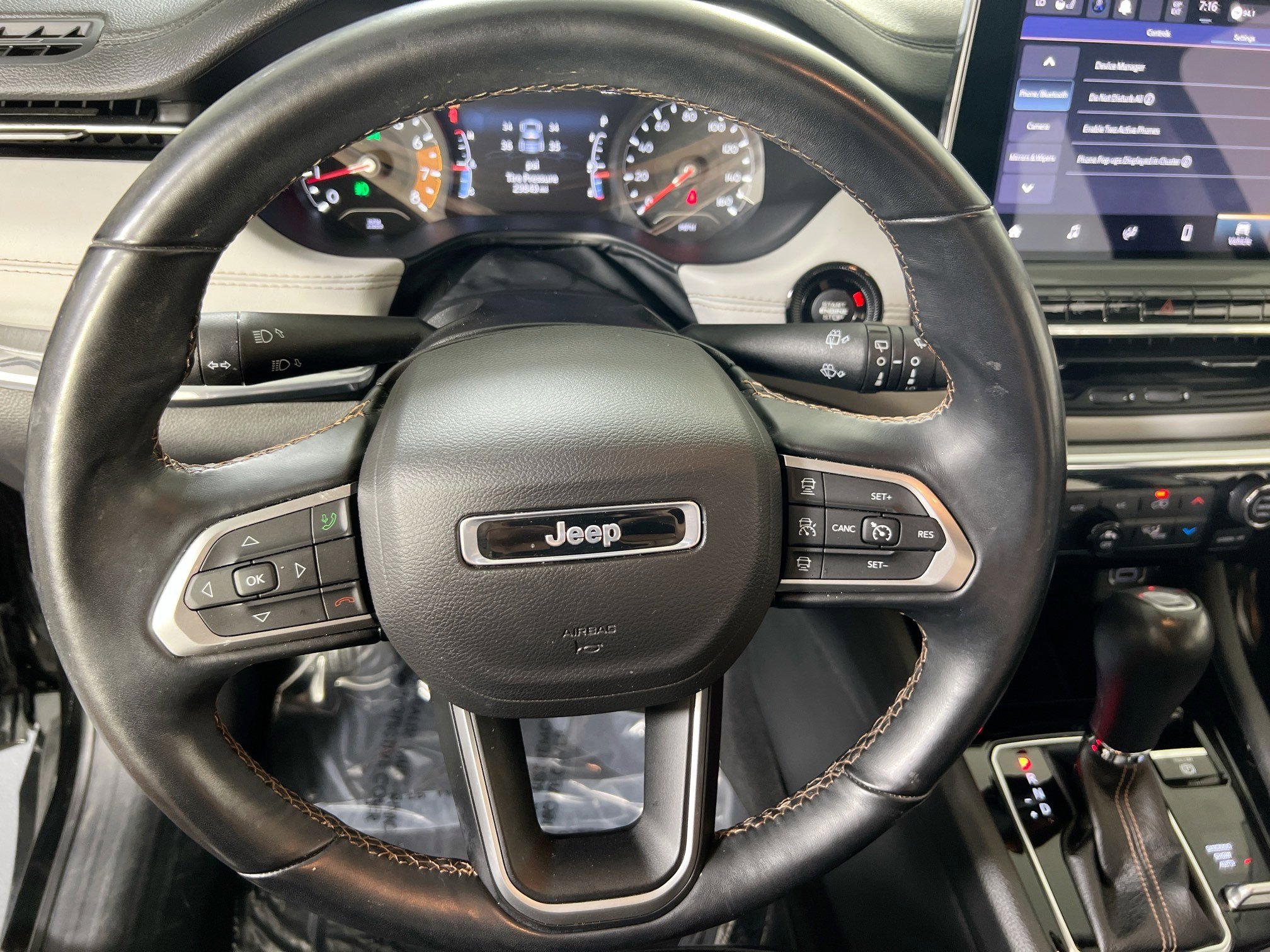Used 2022 Jeep Compass Limited w/ Sun and Sound Group AWD/4WD image 11