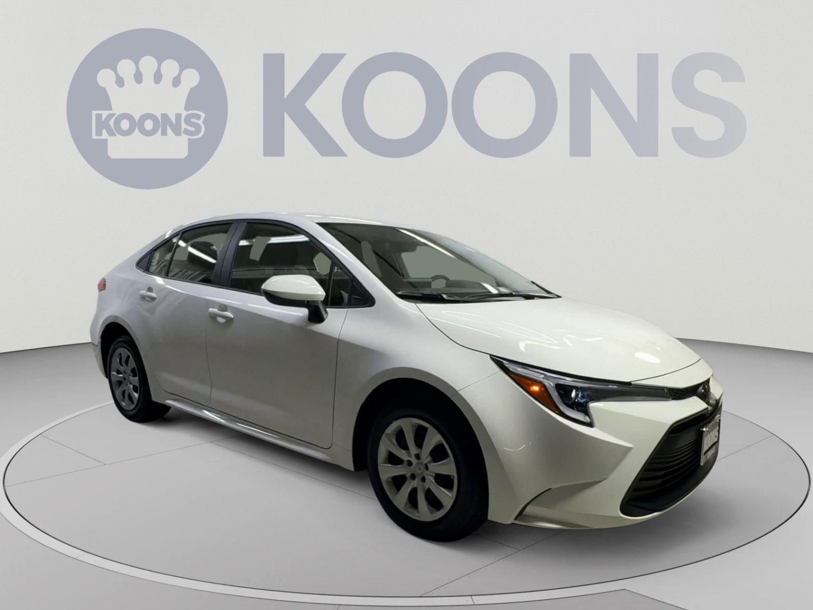 Used 2026 Toyota Corolla LE FWD image 2