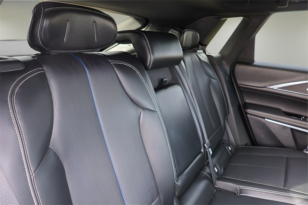 Used 2023 Cadillac Lyriq 2WD image 24