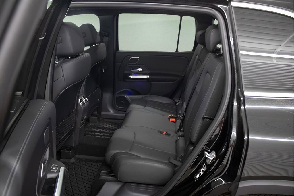 Used 2024 Mercedes-Benz GLB 250 4MATIC image 23