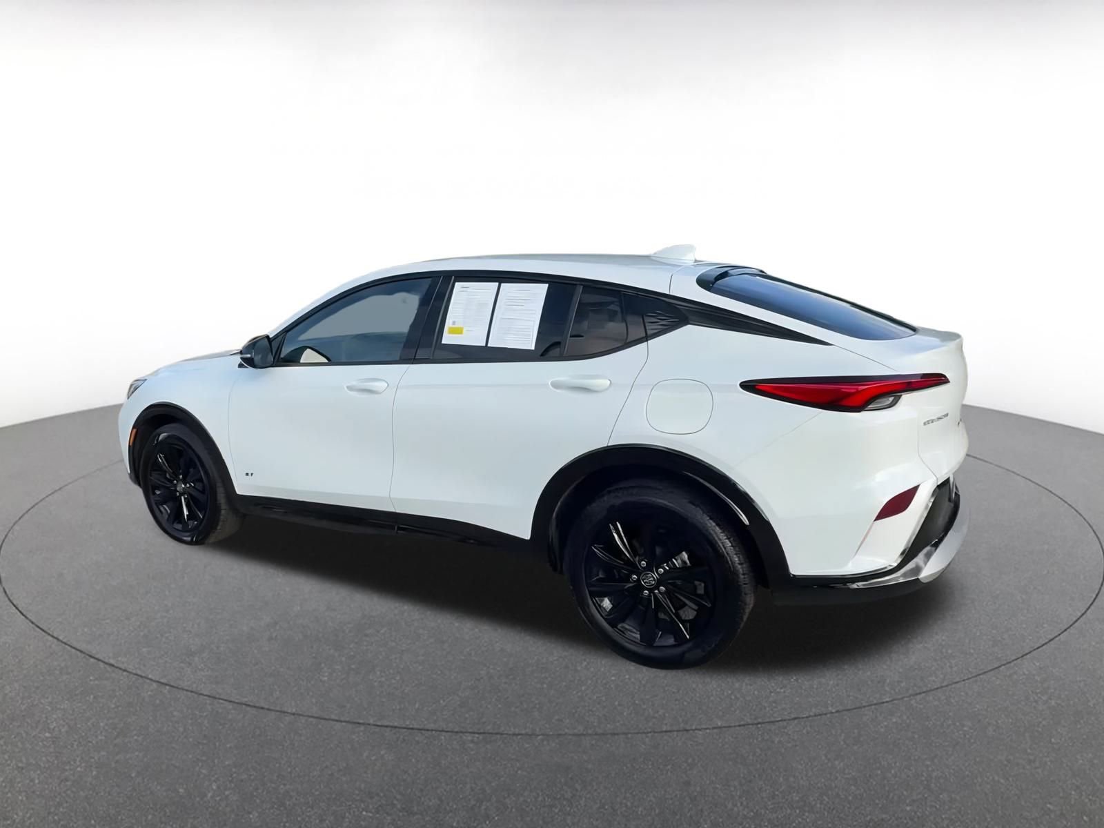 Used 2025 Buick Envista Sport Touring image 10