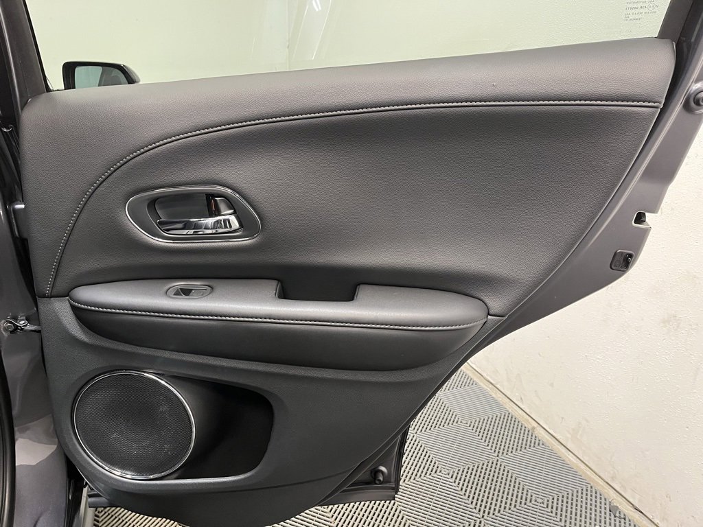 Used 2021 Honda HR-V EX-L image 18