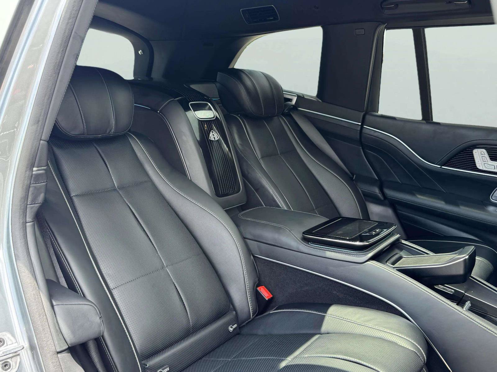 Used 2022 Mercedes-Benz Maybach GLS 600 4MATIC image 91