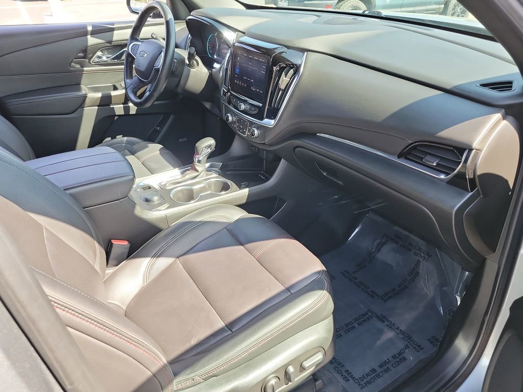 Used 2023 Chevrolet Traverse RS w/ LPO, Floor Liner Package FWD image 22