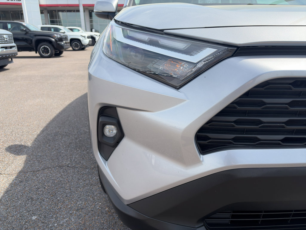 Used 2023 Toyota RAV4 XLE Premium image 29