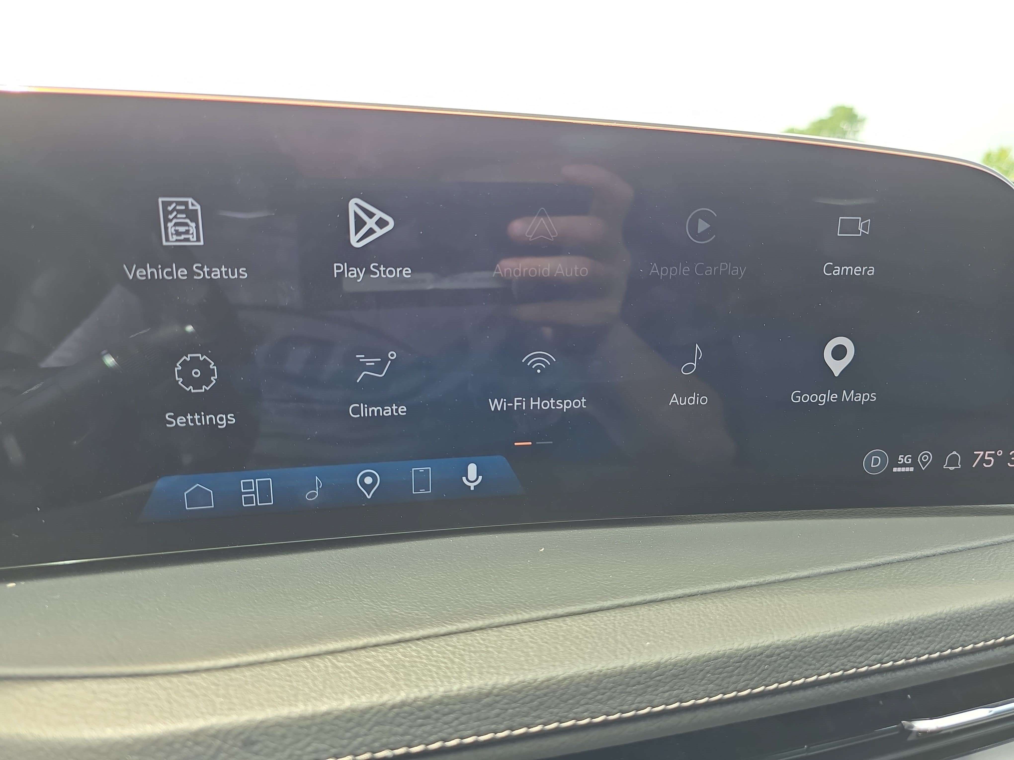 Certified 2025 Cadillac XT4 Premium Luxury AWD/4WD image 23