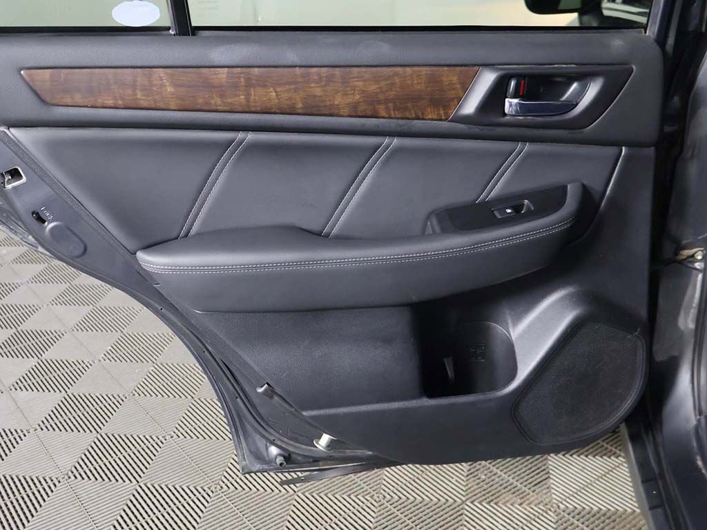Used 2018 Subaru Outback 2.5i Limited AWD/4WD image 26