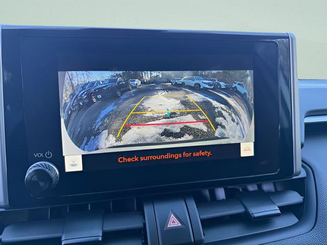 Used 2024 Toyota RAV4 XLE AWD/4WD image 8