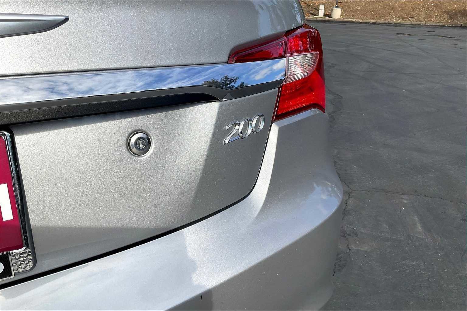 Used 2013 Chrysler 200 Touring image 11