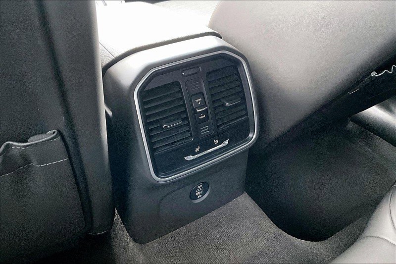 Used 2017 Porsche Macan S image 23