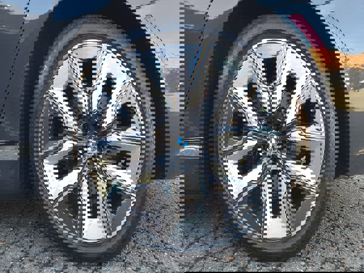 Used 2024 BMW i7 xDrive60 w/ Executive Package image 84