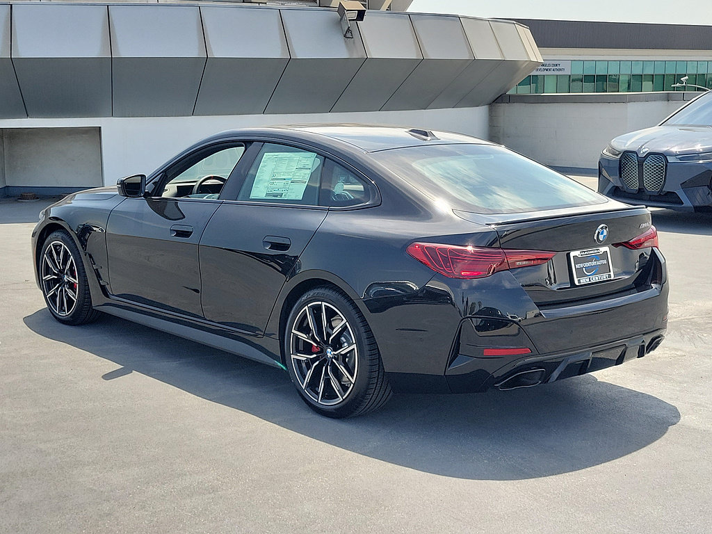New 2026 BMW M440i w/ Premium Package RWD image 2